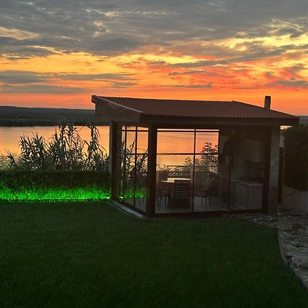 Casa Miralago Boutique Adults Only Tulcea Exterior foto